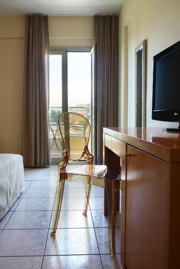 Golden Beach Hersonissos  Exterior photo
