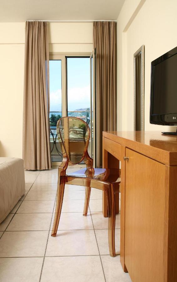 Golden Beach Hersonissos  Exterior photo